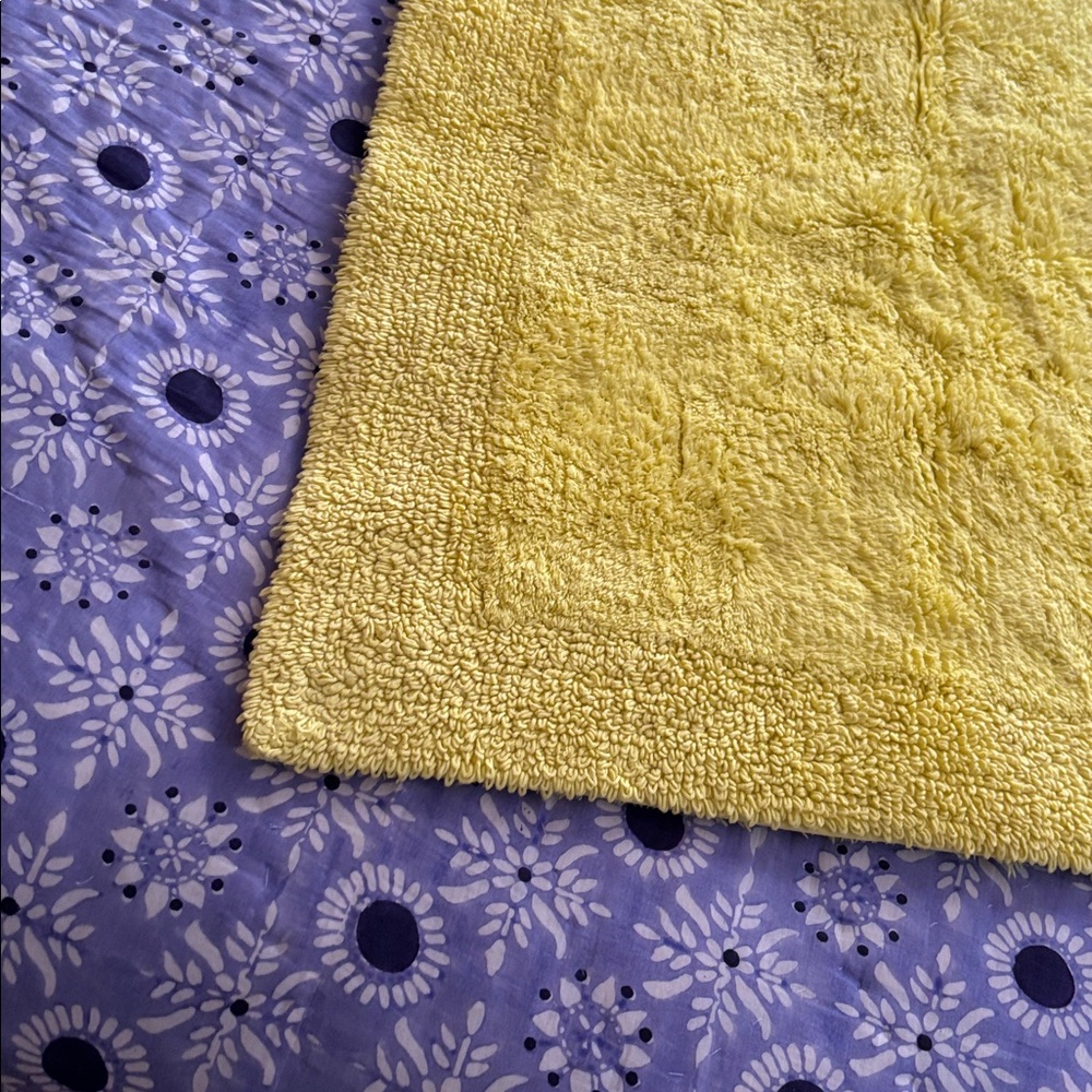 Garnet Hill Bath Mat 27” x 44” Yellow Green - Picture 3 of 4